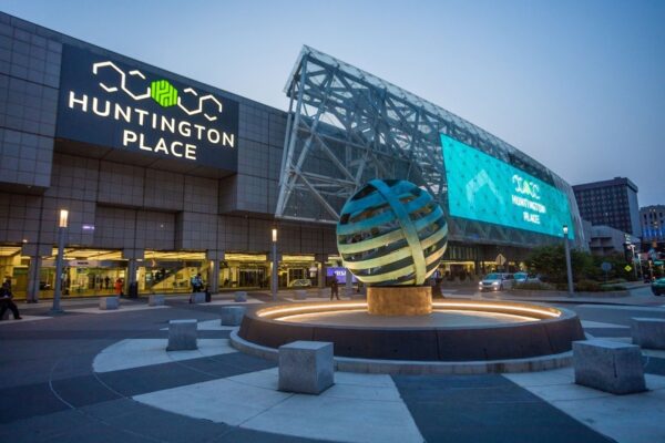 Kick-start your digitalization journey at AUTOMATE 2023 with Siemens