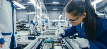 Smart manufacturing enables electronics companies to address the challenges of modern manufacturing.