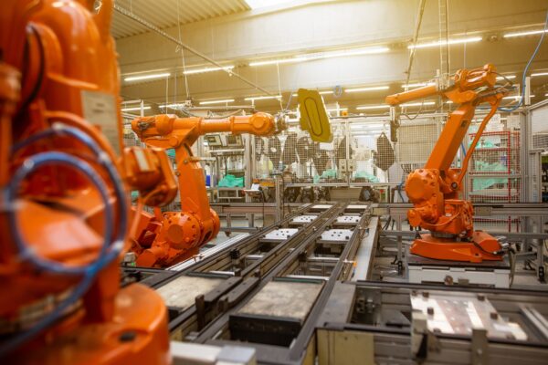 Helping Manufacturing Companies Succeed in their Digital Transformation Journey