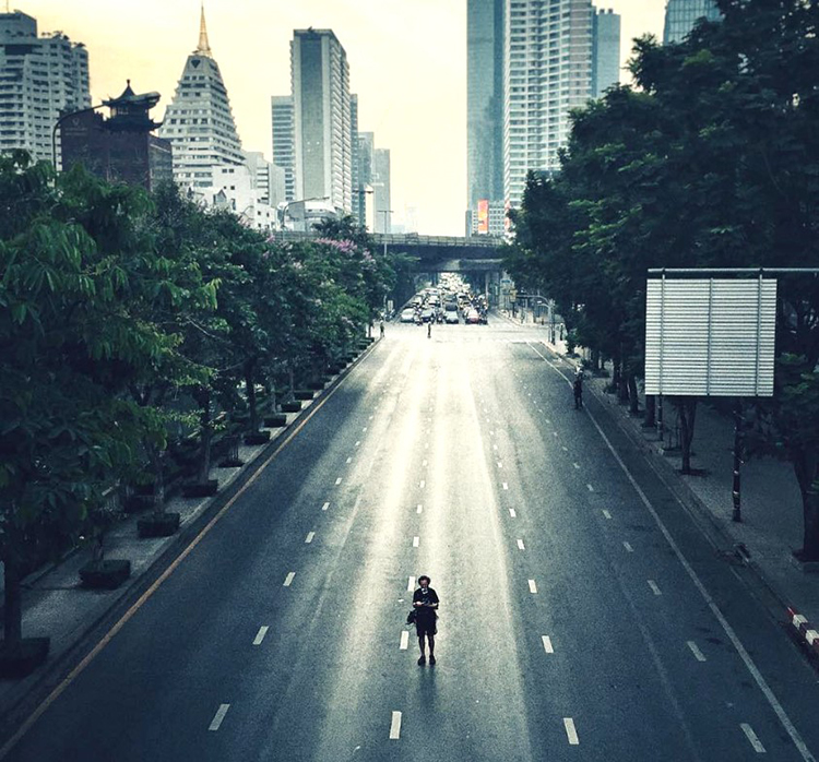 A street of Bangkok is empty as Nissan experiments with the electric vehicle sound.