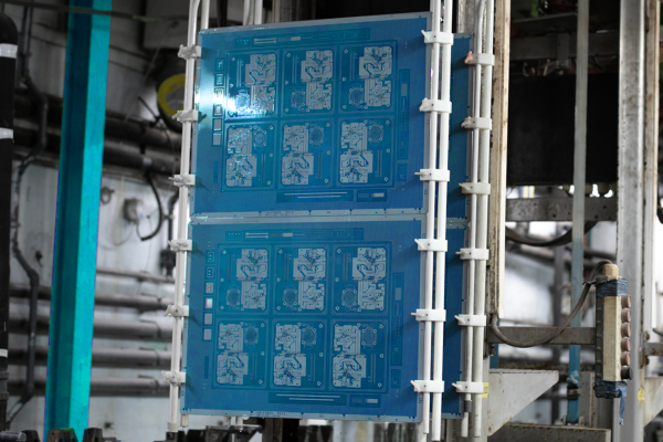 Stencil design considerations during library cell design