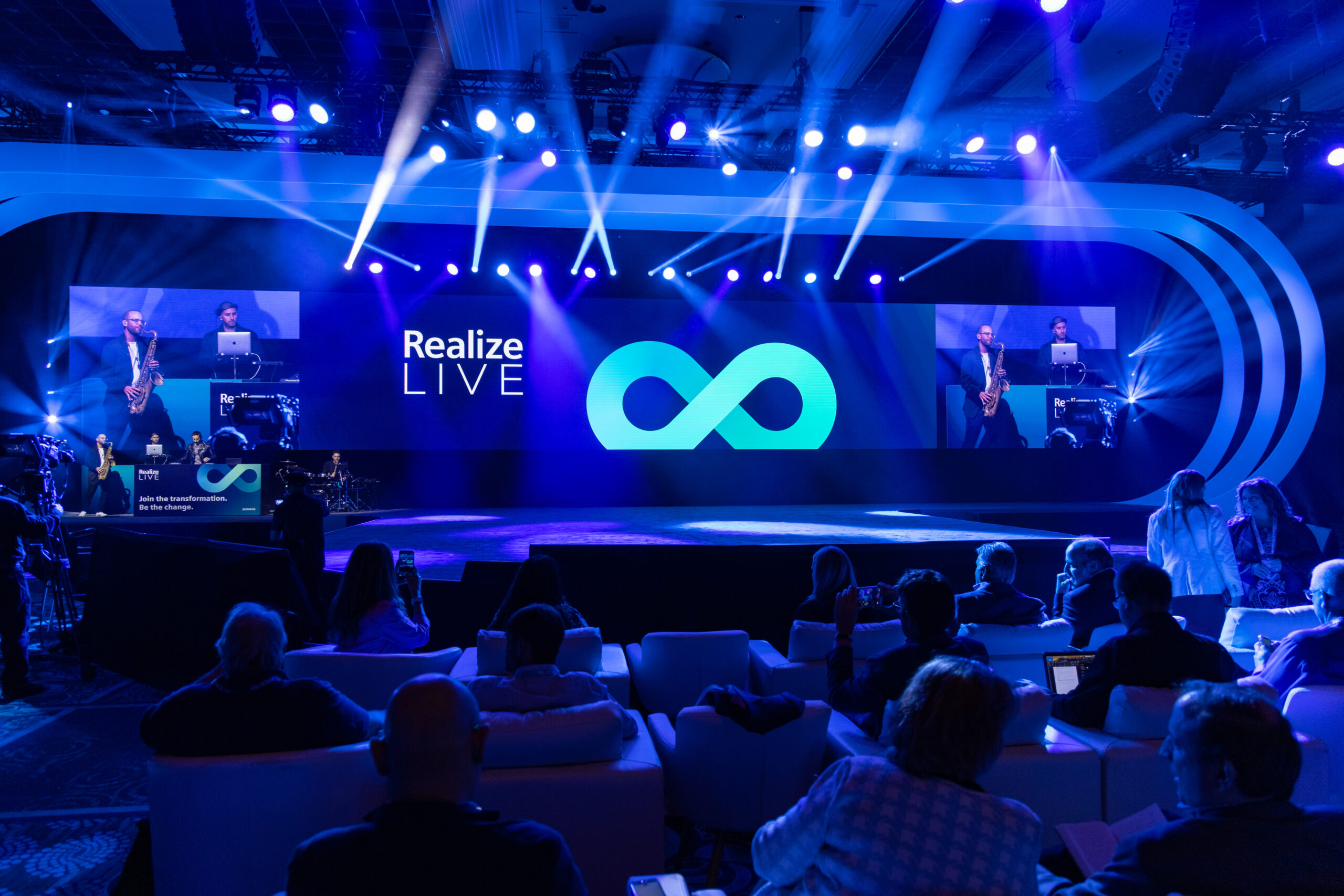 Realize Live features the Solid Edge Experience among many other product experiences